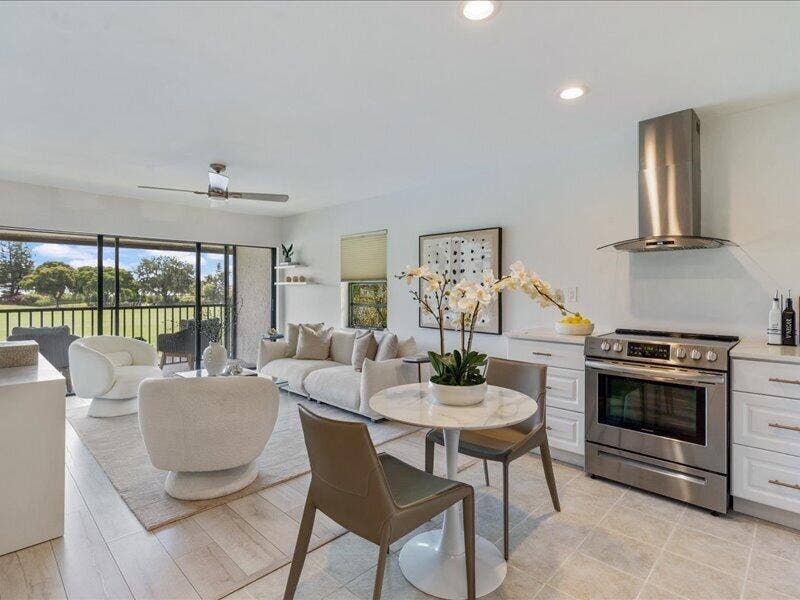 09-551 Greensward Lane #204 Delray Beach