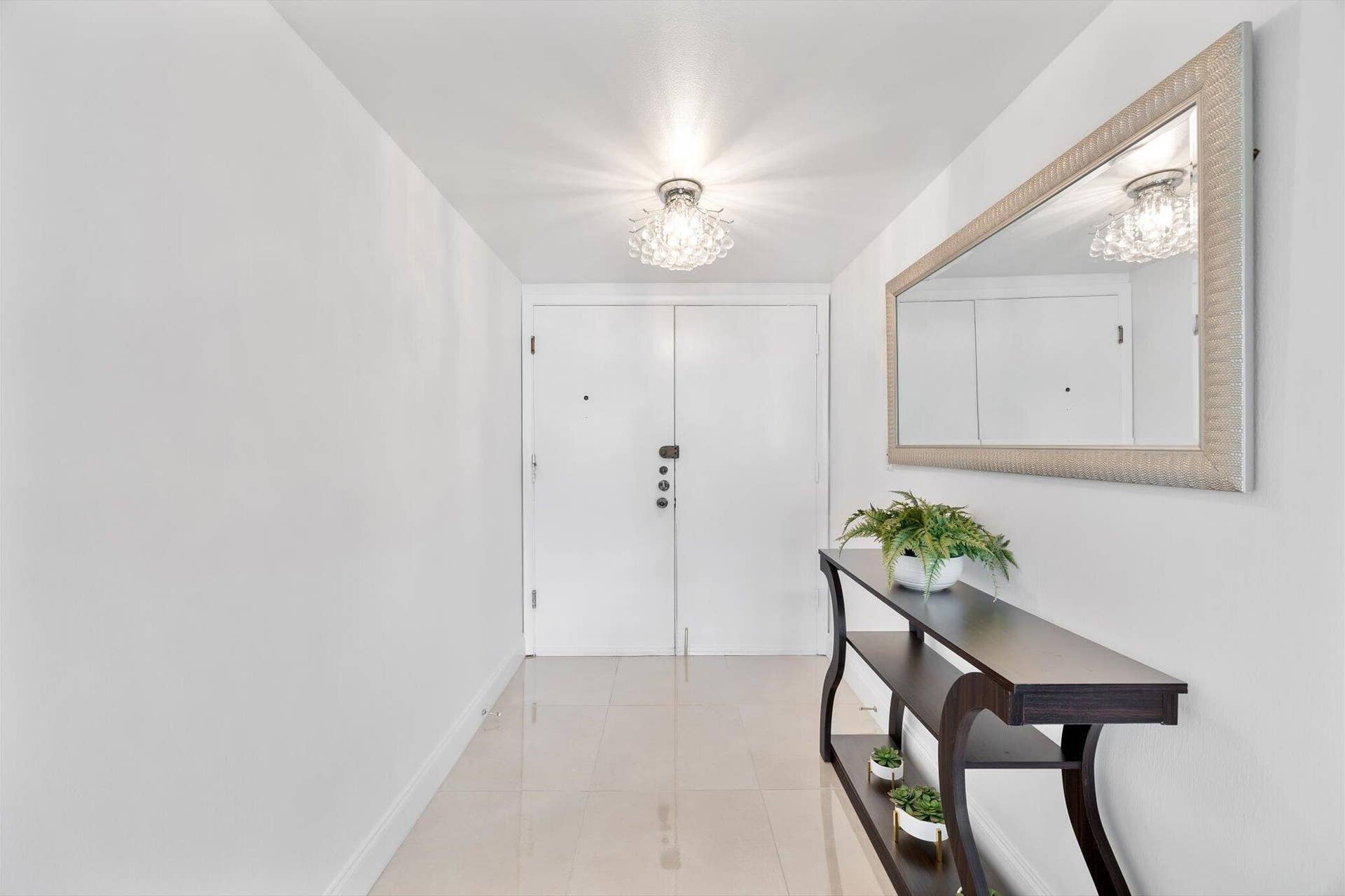 1080 94th Street, #411, Bay Harbor Islands, FL 33154 Foyer