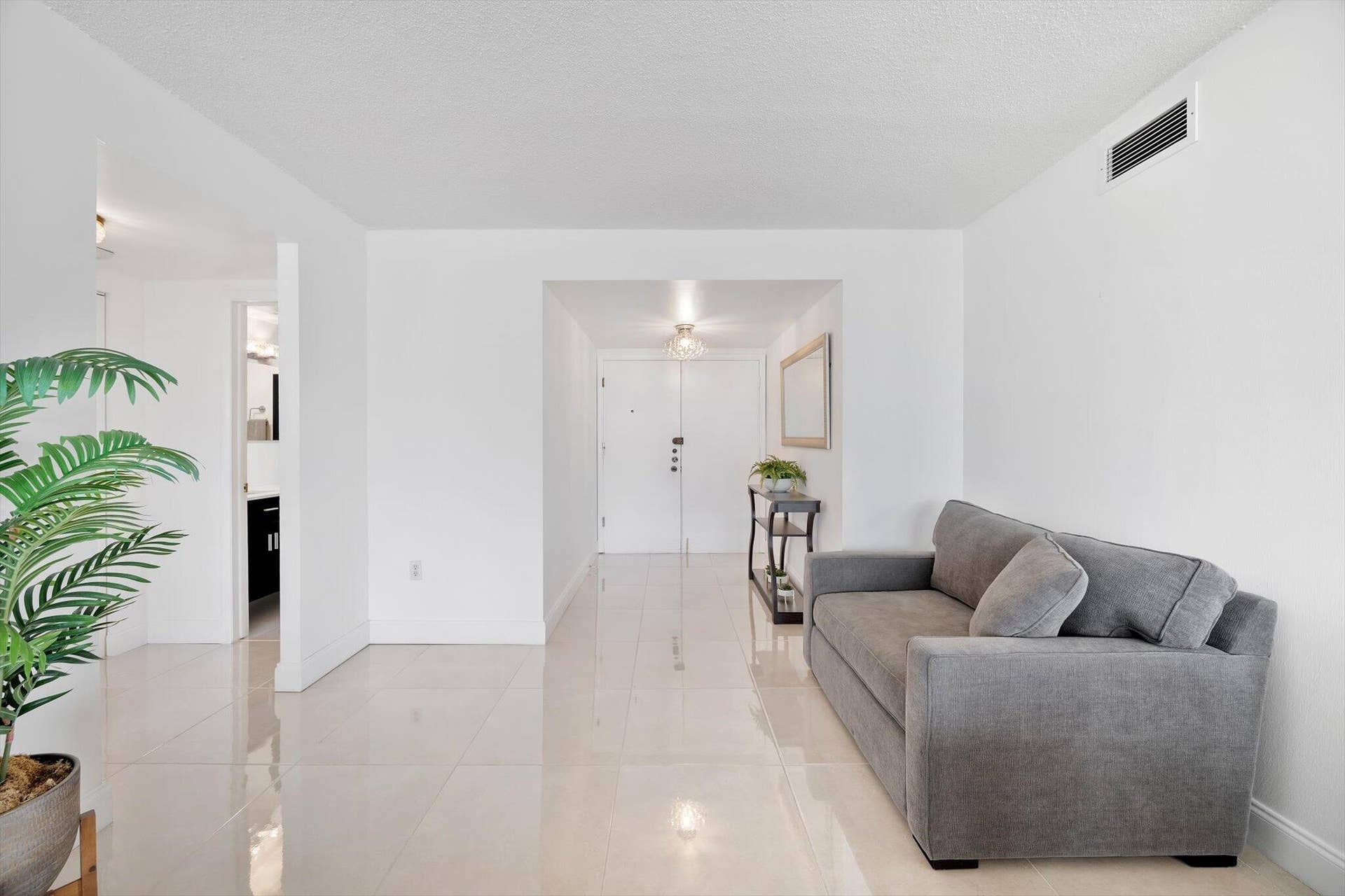 1080 94th Street, #411, Bay Harbor Islands, FL 33154 Entrance