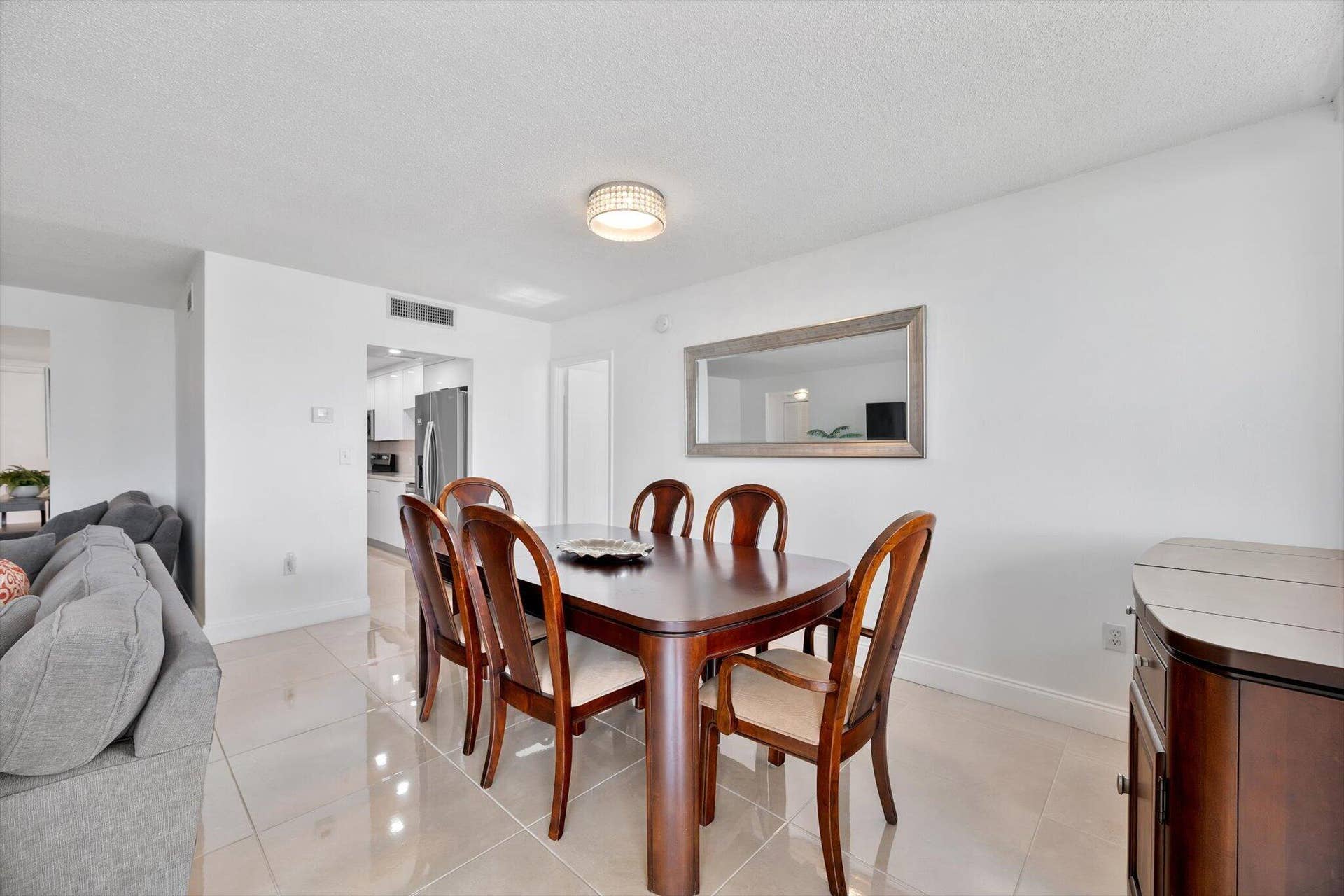 1080 94th Street, #411, Bay Harbor Islands, FL 33154 Dinning room