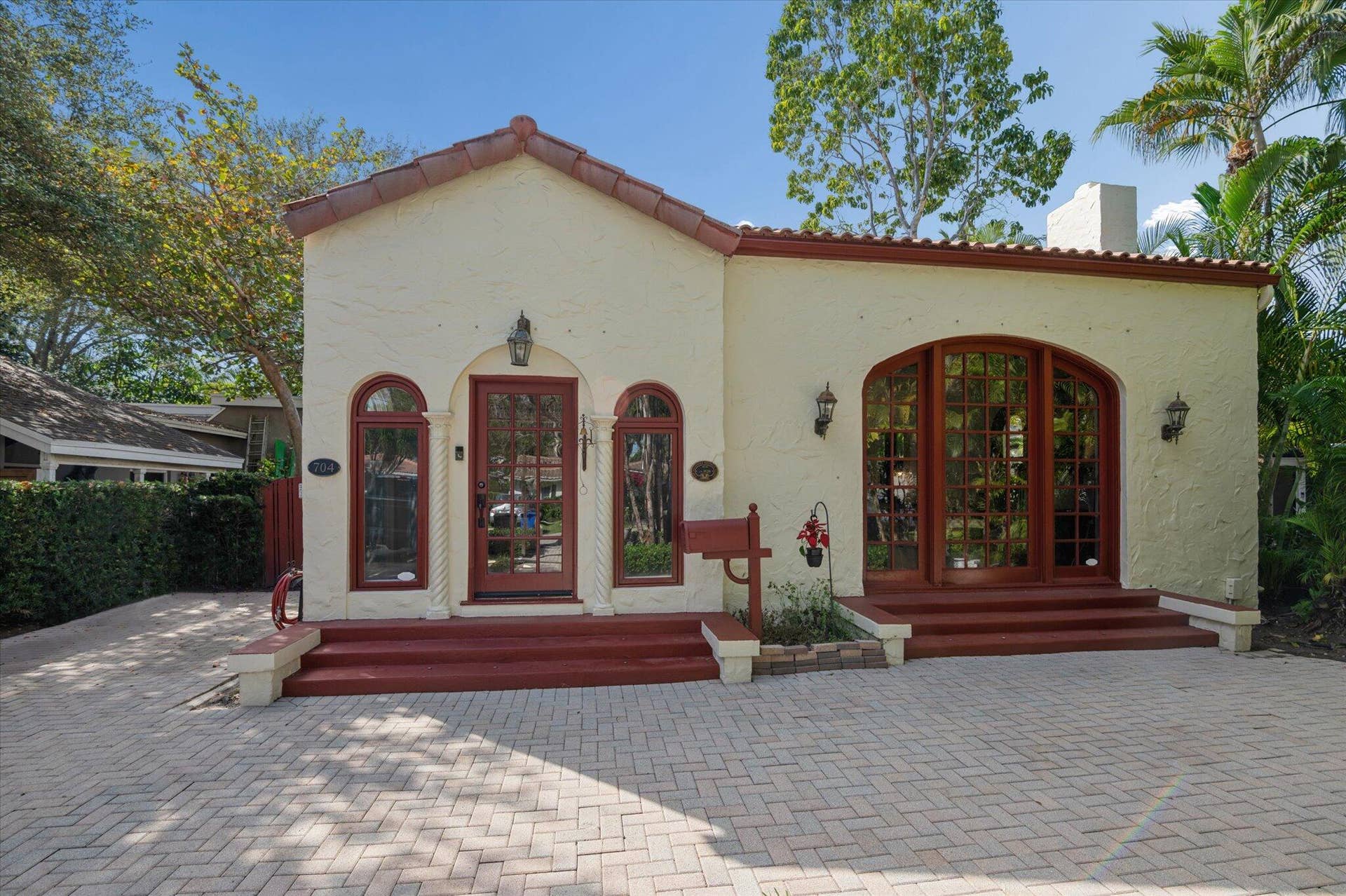 704 SE 8th Street, Fort Lauderdale, FL 33316 02-Akerstrom-704 SE 8th St-2