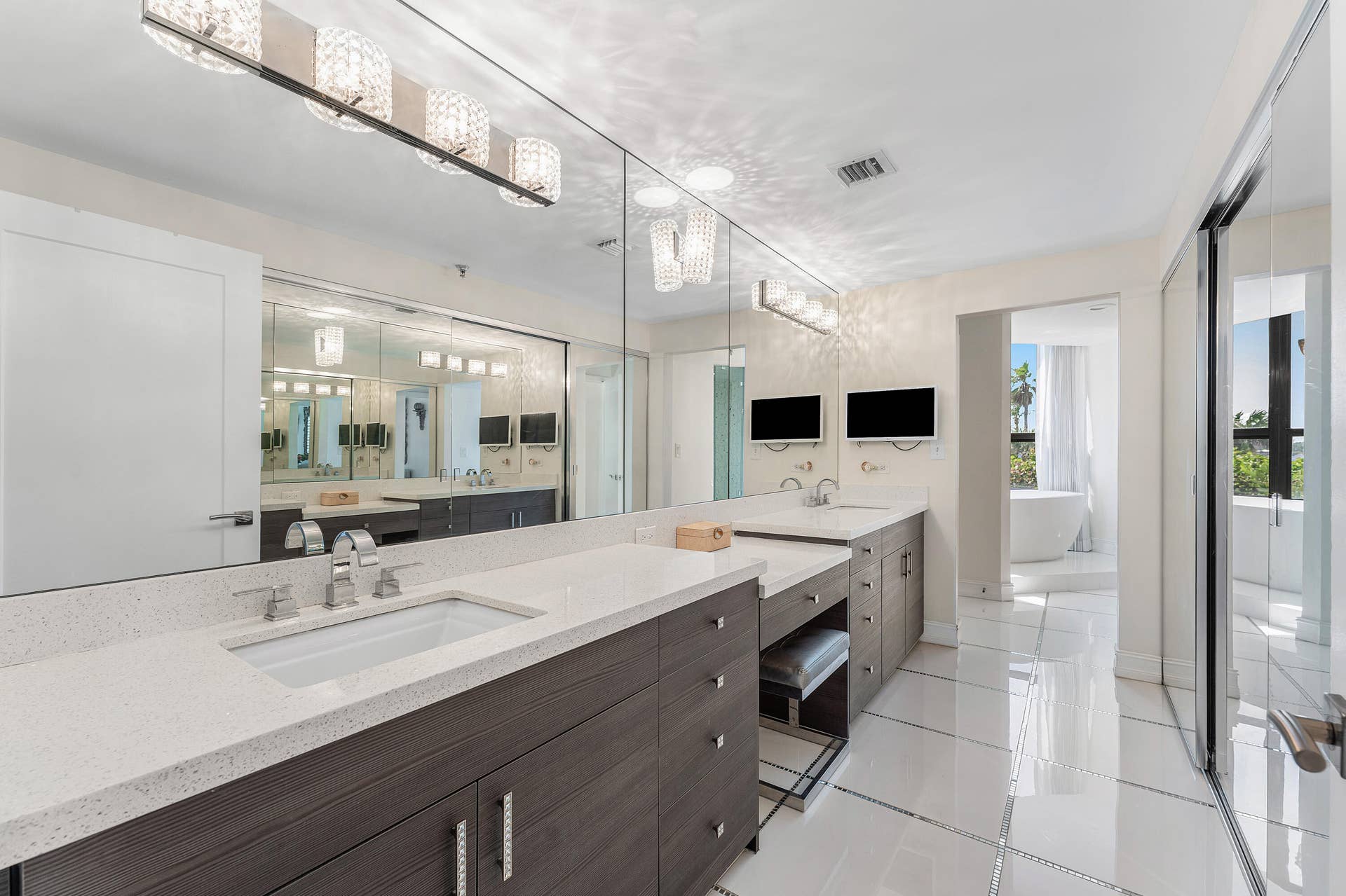 3120 S Ocean Boulevard, #3-202, Palm Beach, FL 33480 master bath