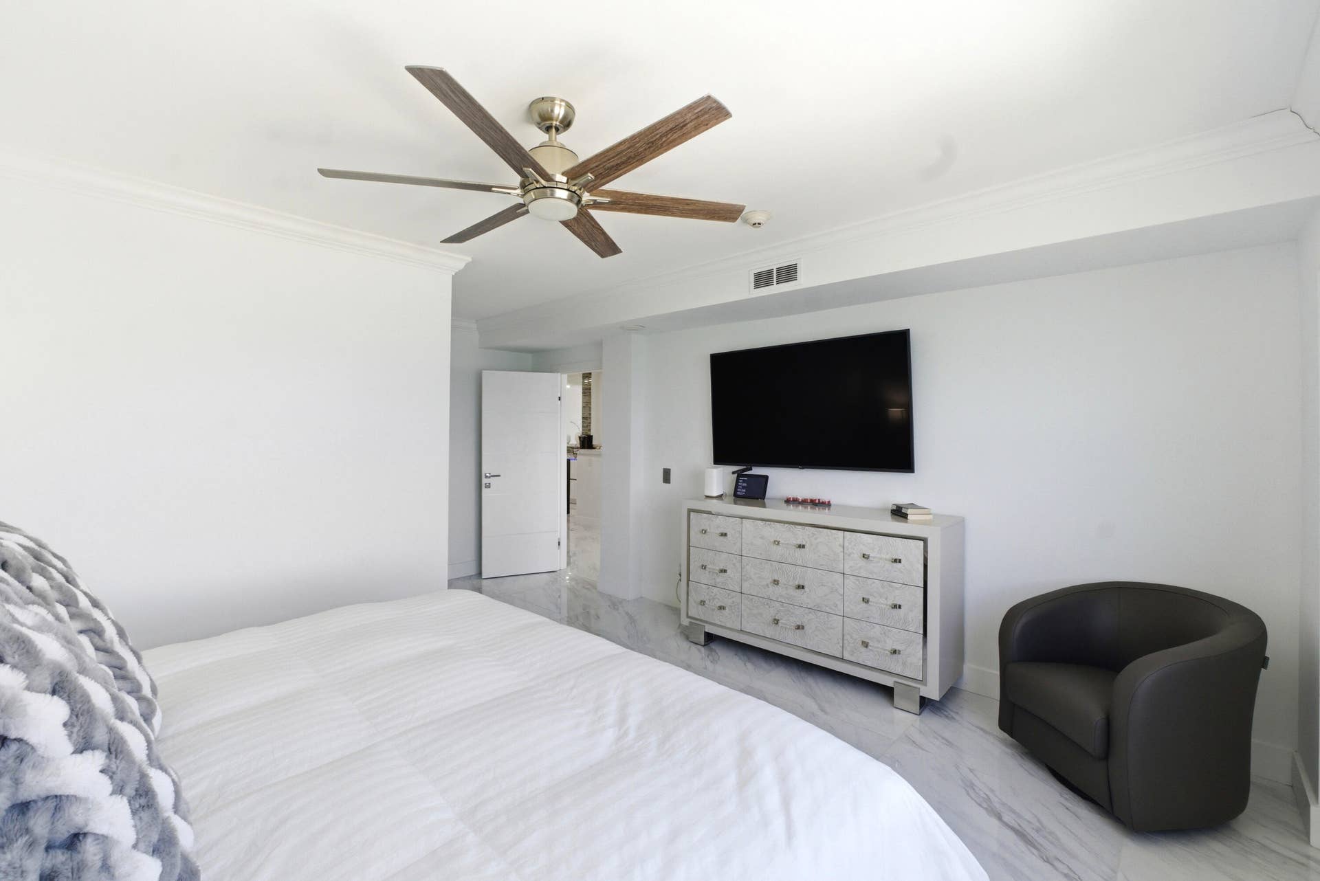 1500 S Ocean Blvd Ph2_032