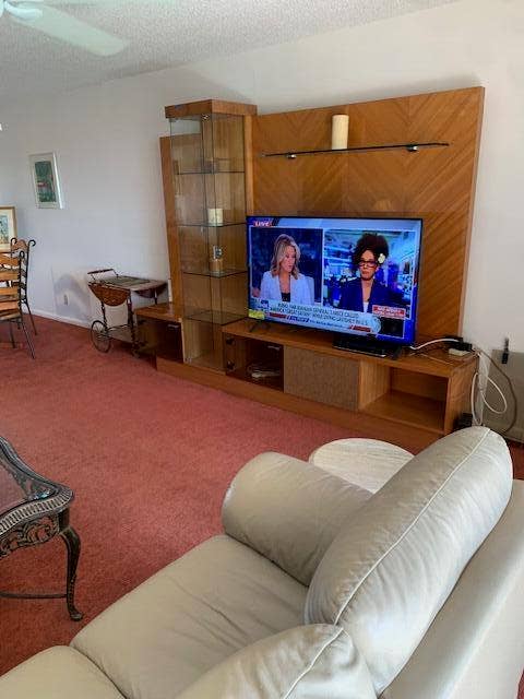 2820 Tennis Club Drive, #506, West Palm Beach, FL 33417 LIVING ROOM