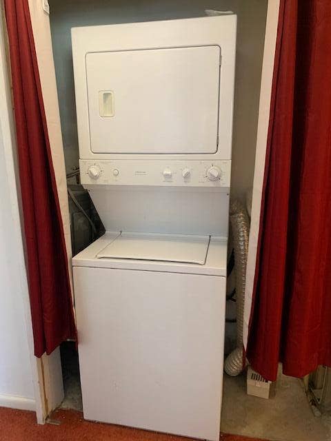 2820 Tennis Club Drive, #506, West Palm Beach, FL 33417 laundry