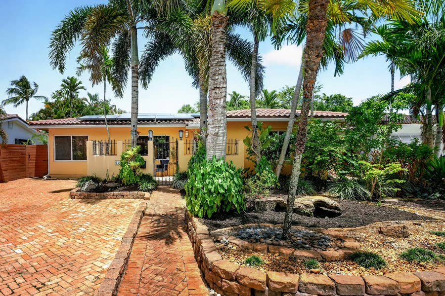 Property photo for 1426 NE 17th Avenue, Fort Lauderdale, FL