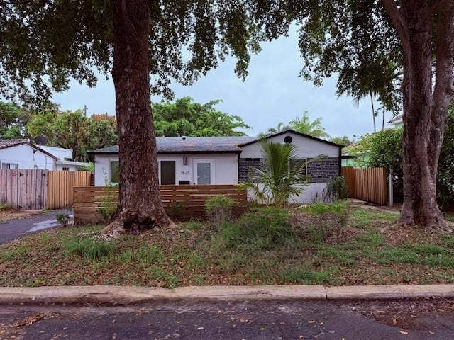 Property photo for 1621-1623 NE 16th Terrace NE, Fort Lauderdale, FL