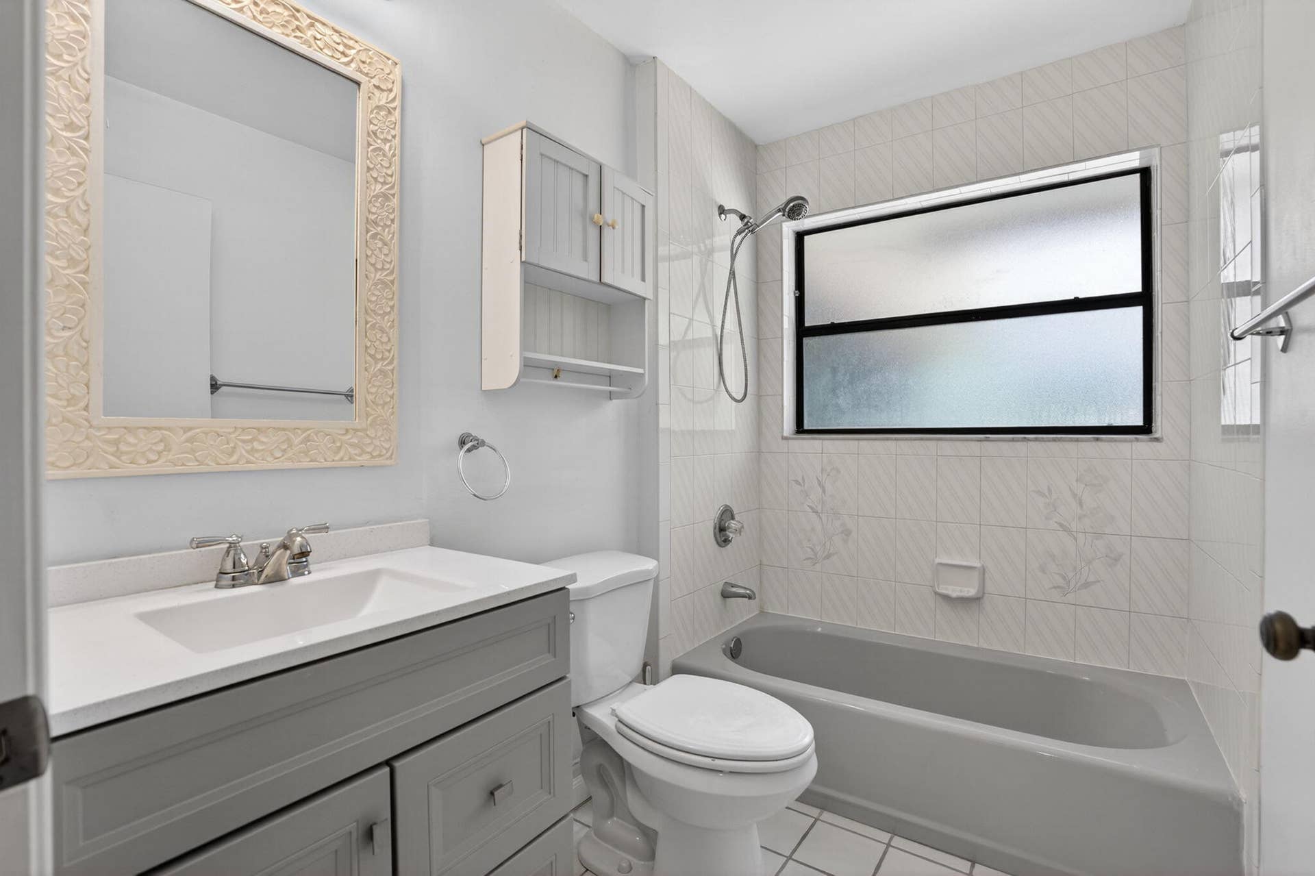 16735 Alexander Run, Jupiter, FL 33478 Second bath.