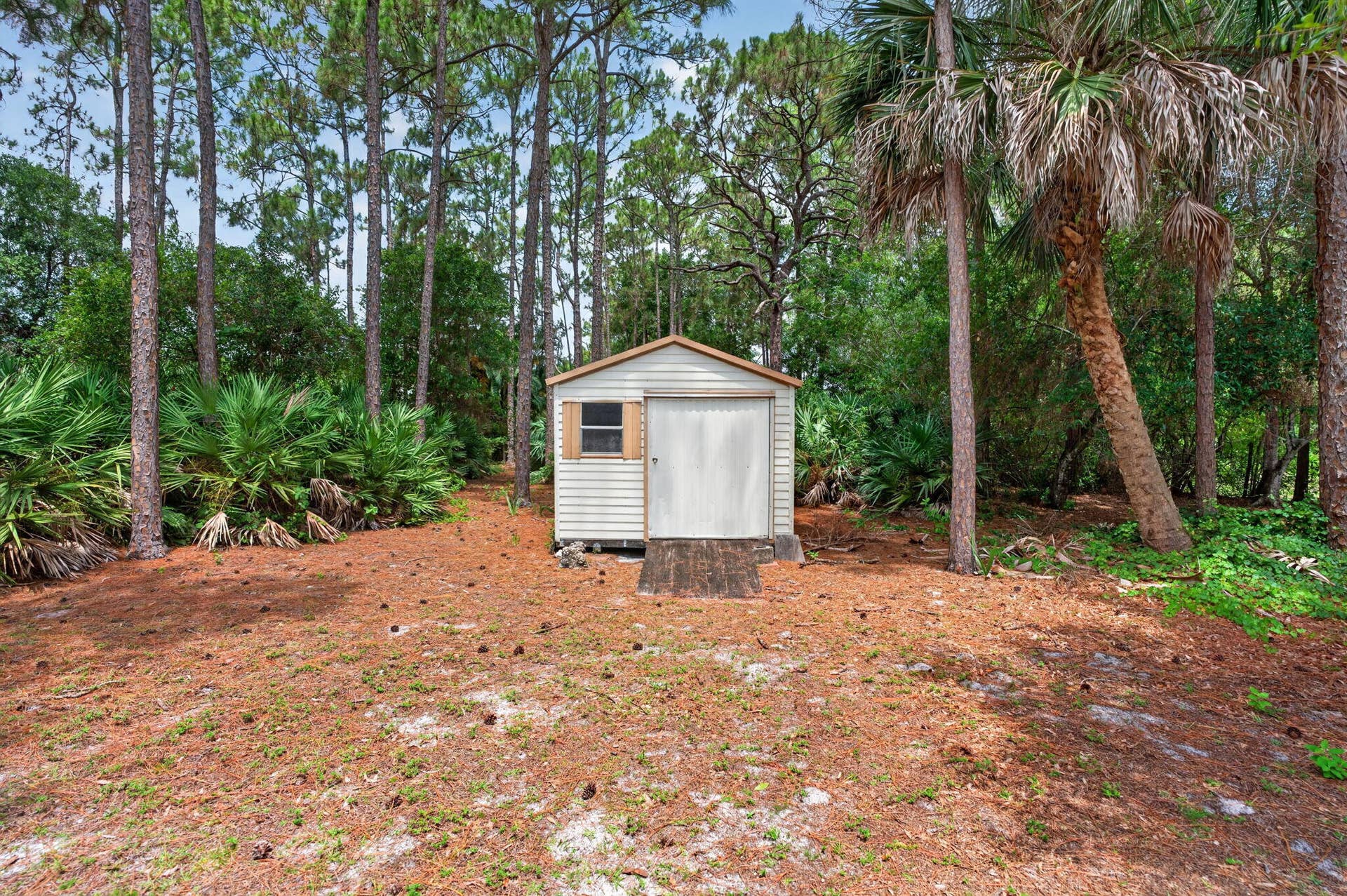 16735 Alexander Run, Jupiter, FL 33478 Utility shed.