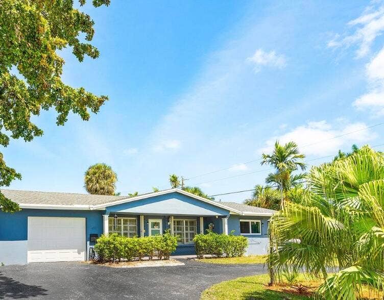 Property photo for 420 SE 12th Avenue, Deerfield Beach, FL
