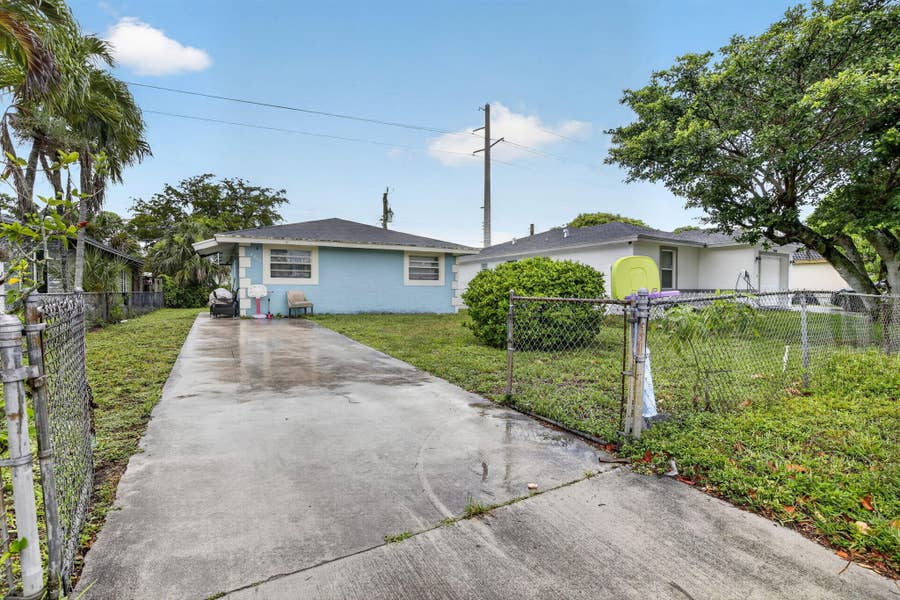 Property photo for 2842 NW 9th Place, Fort Lauderdale, FL