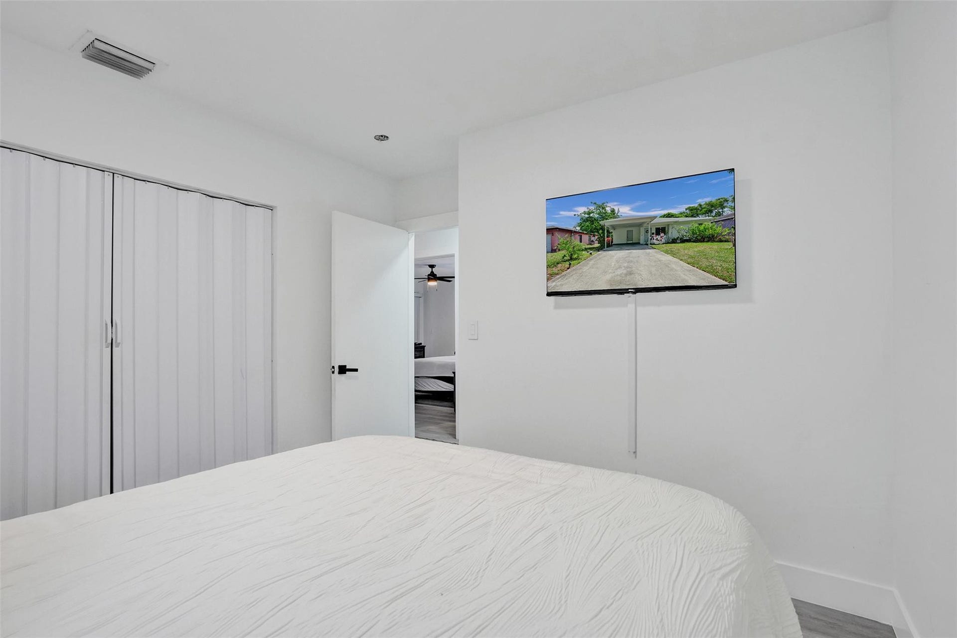 1590 NW 7th Lane, Pompano Beach, FL 33060 Photo 25