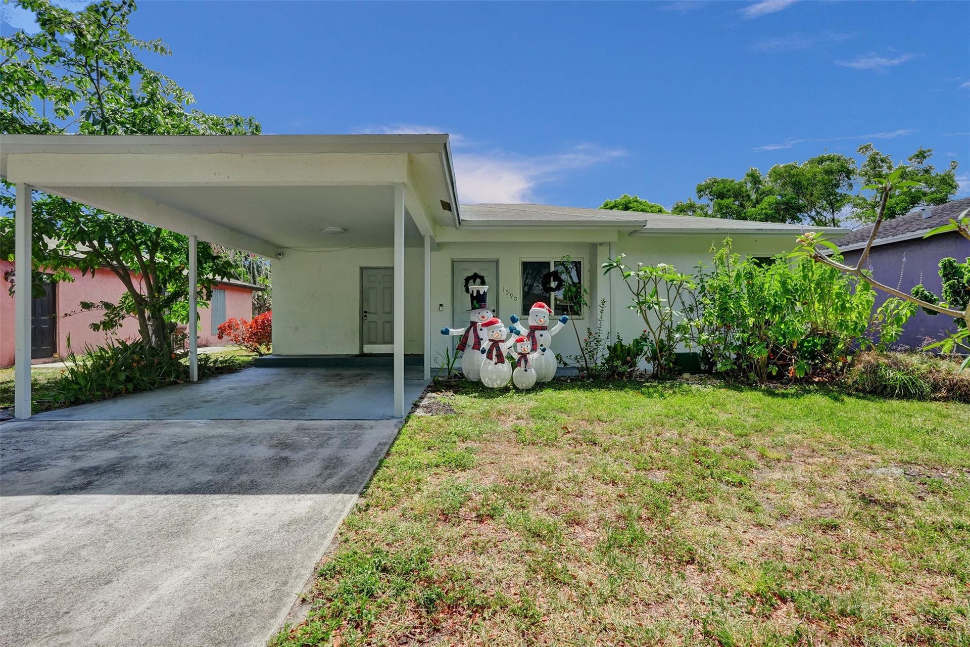 1590 NW 7th Lane, Pompano Beach, FL 33060 Photo 2