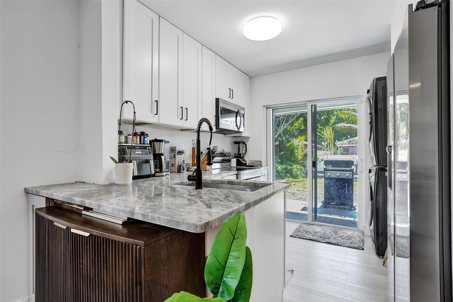 1590 NW 7th Lane, Pompano Beach, FL 33060 Photo 12
