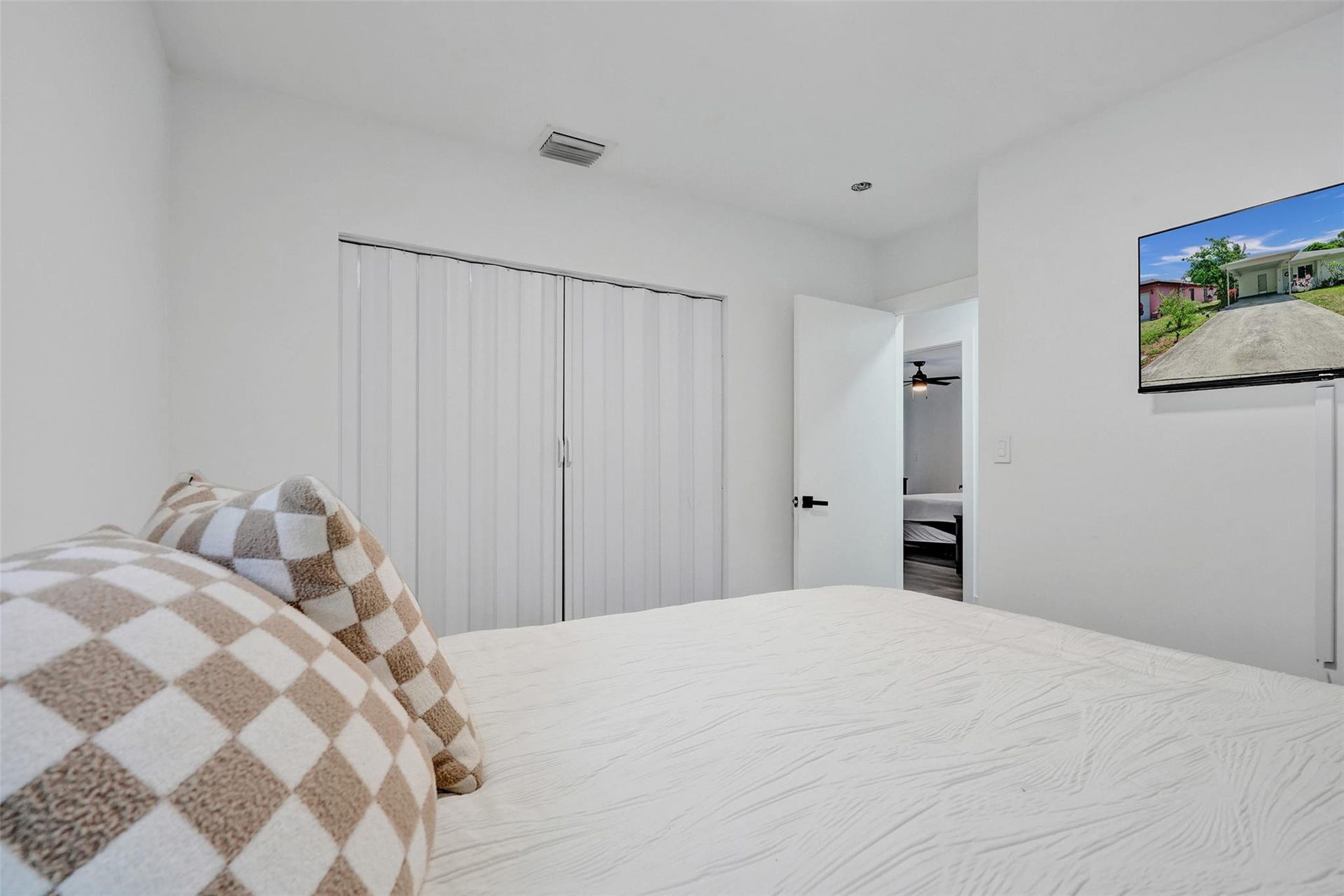 1590 NW 7th Lane, Pompano Beach, FL 33060 Photo 26