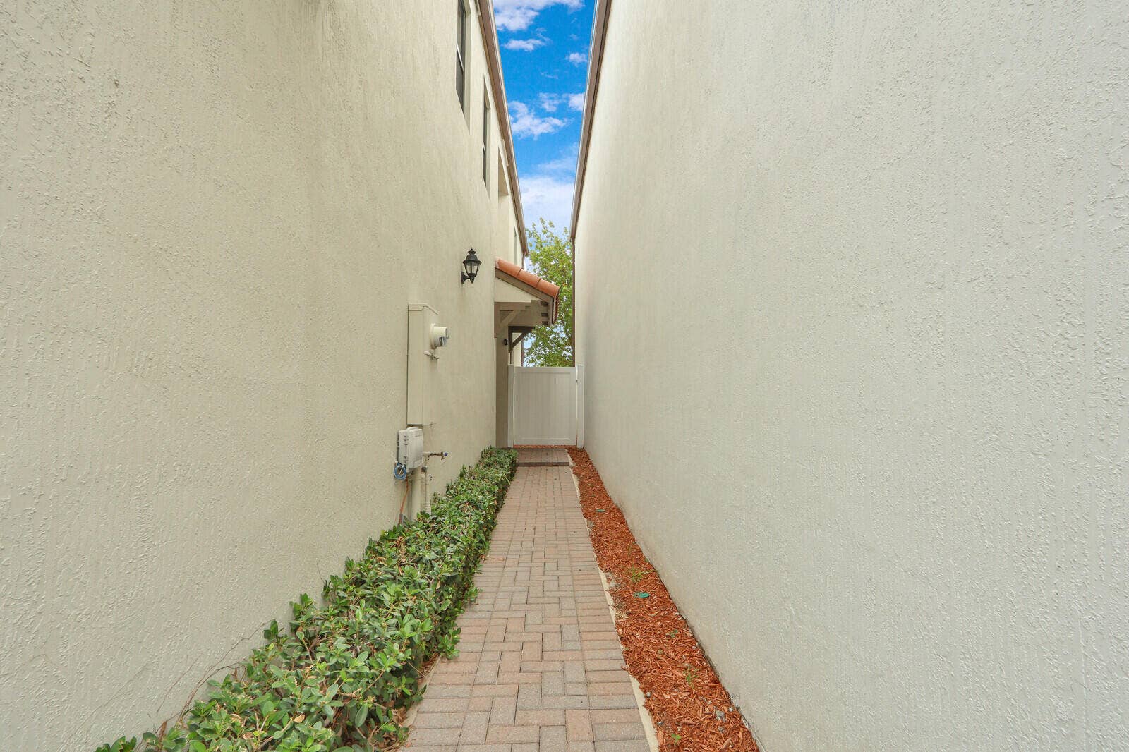 4008 Sequoia Place, Riviera Beach, FL 33410 1000011194