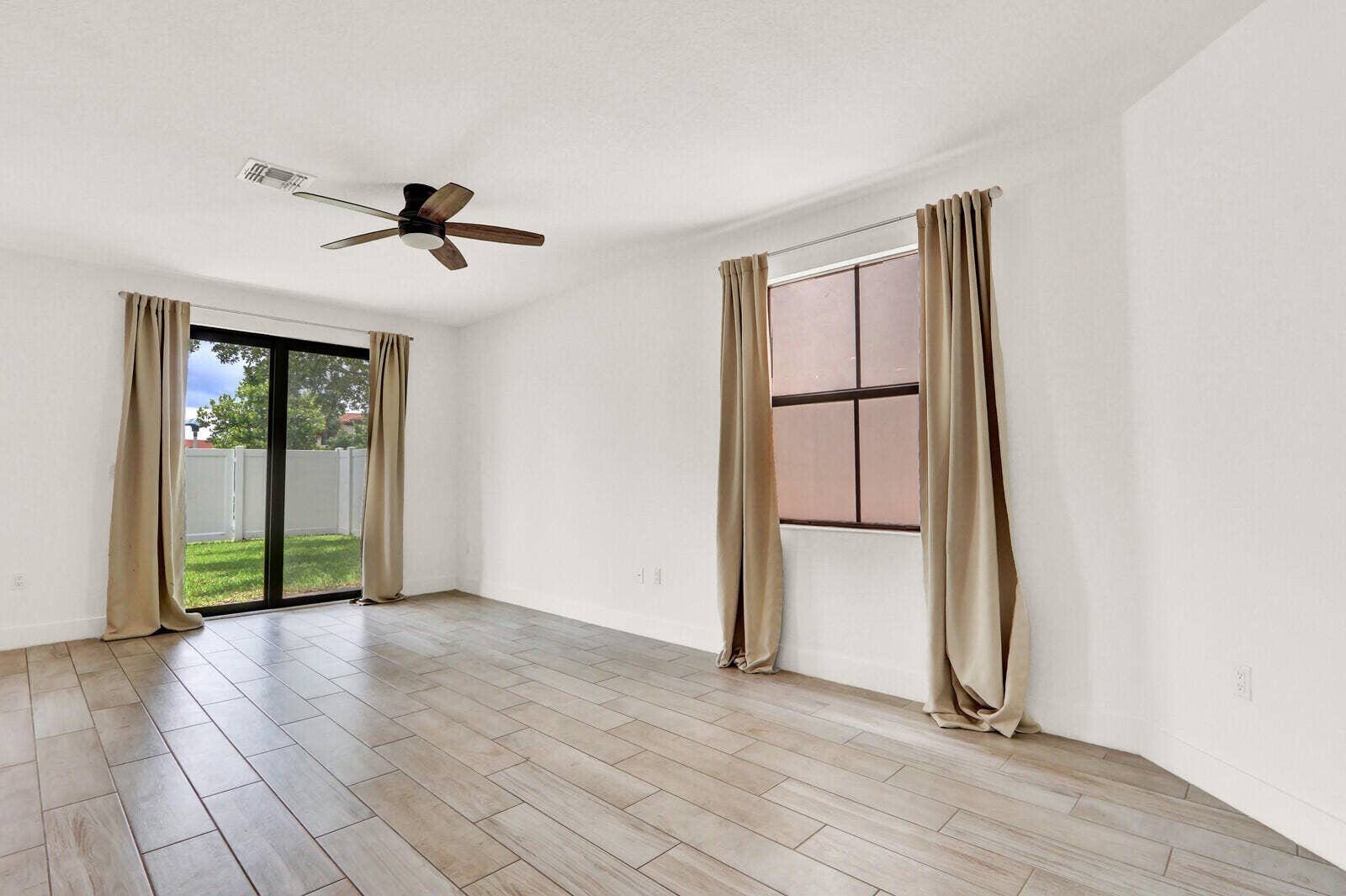 4008 Sequoia Place, Riviera Beach, FL 33410 1000011174