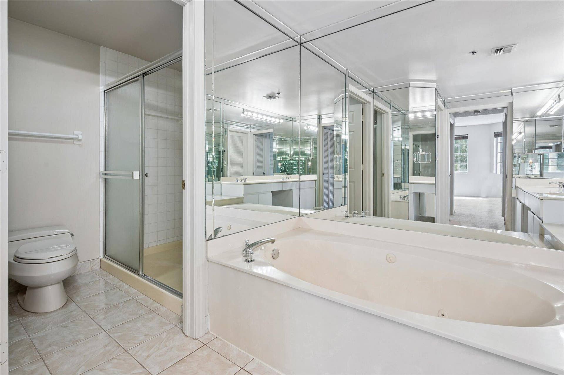14-Cowan_Bounahra-4112 W Palm Aire Dr #1
