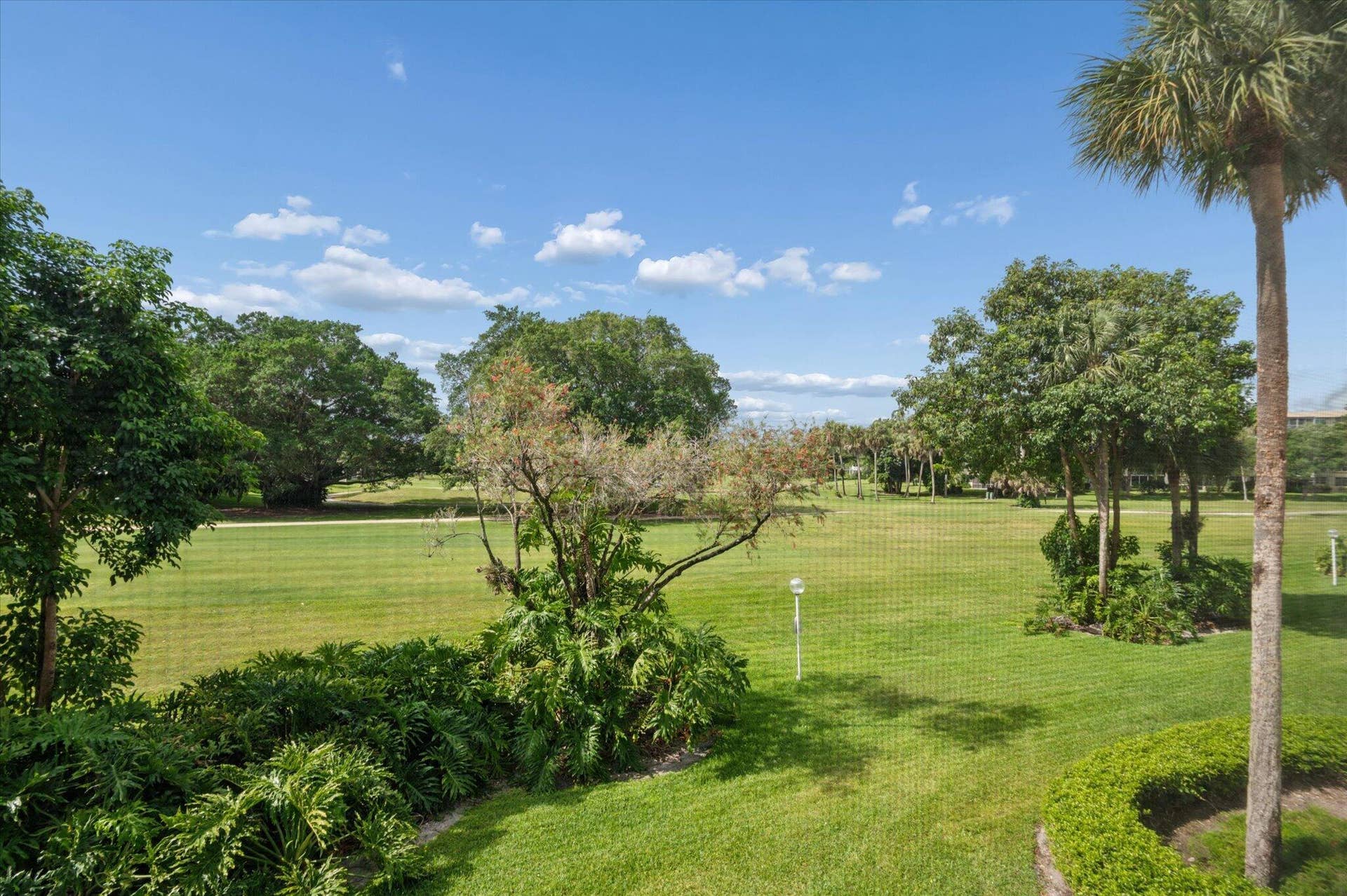 22-Cowan_Bounahra-4112 W Palm Aire Dr #1