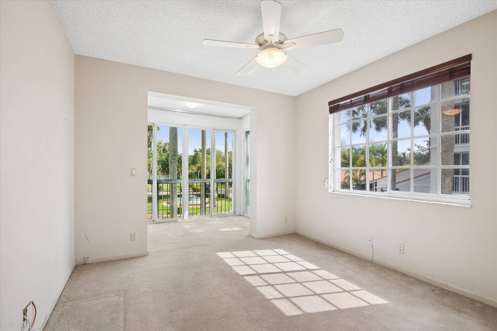 16-Cowan_Bounahra-4112 W Palm Aire Dr #1