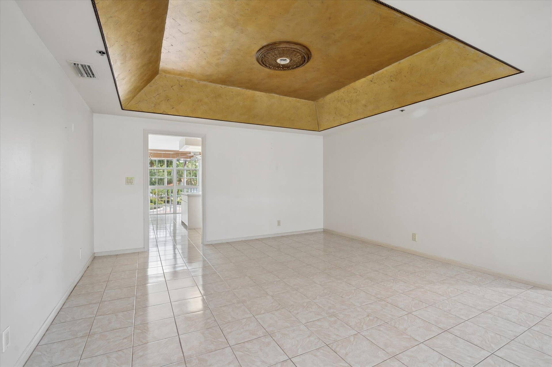 07-Cowan_Bounahra-4112 W Palm Aire Dr #1