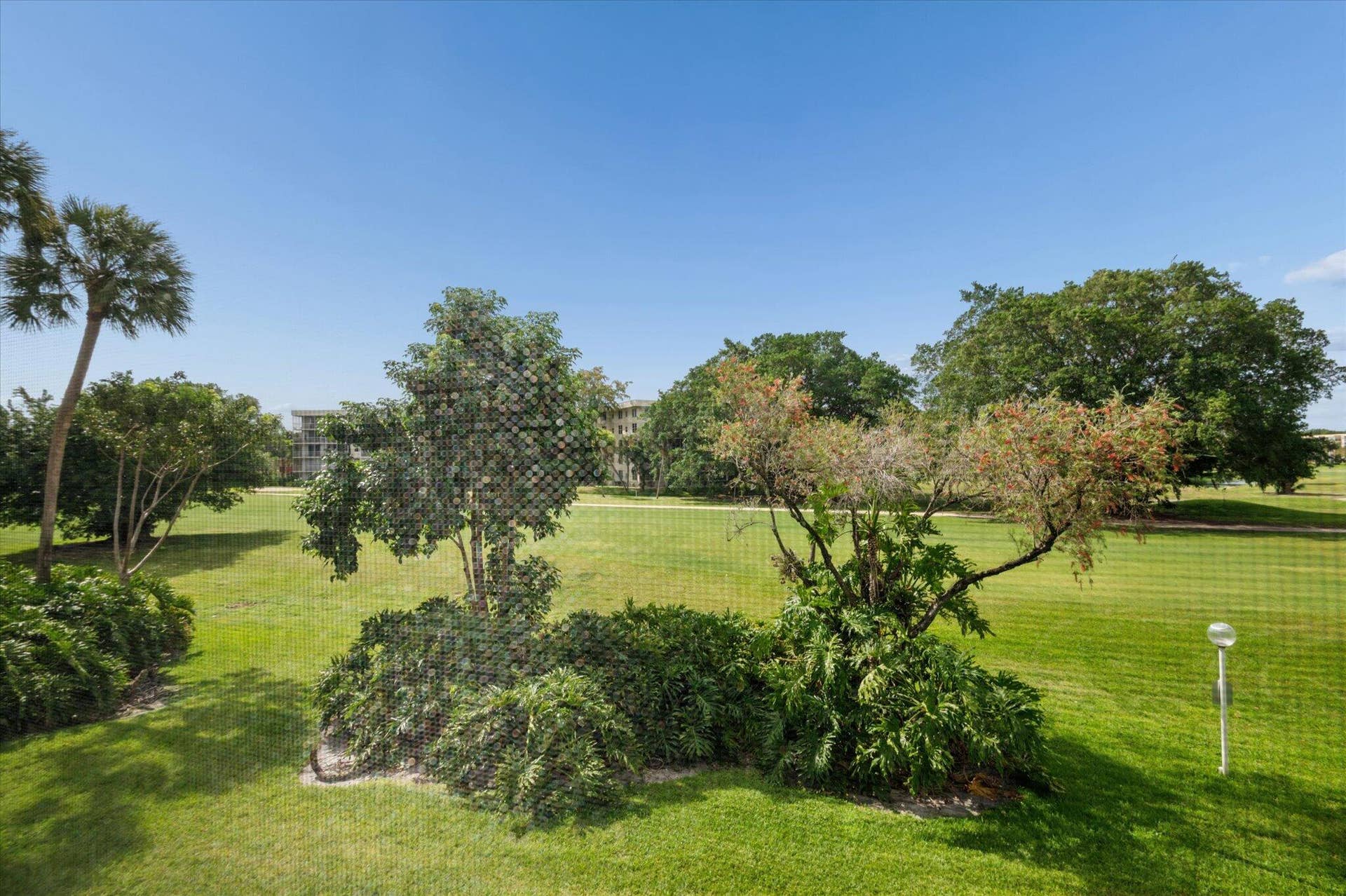 23-Cowan_Bounahra-4112 W Palm Aire Dr #1