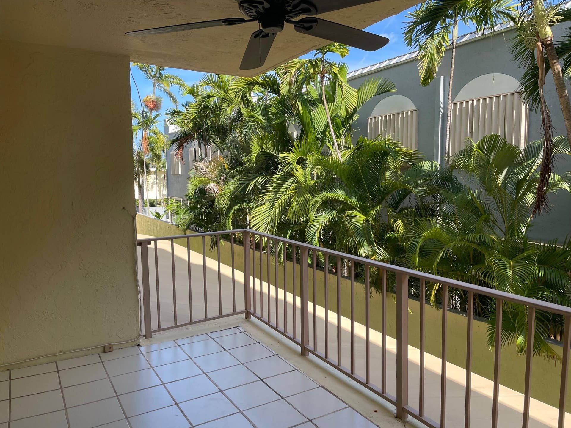 4629 Poinciana Street, #211, Lauderdale-By-The-Sea, Lauderdale By The Sea, FL 33308 IMG_4146