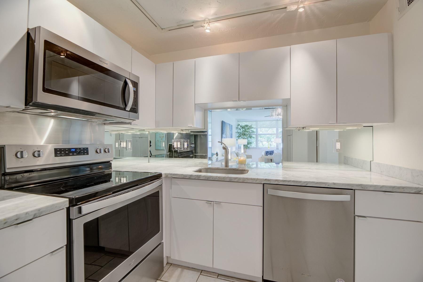 1160 N Federal Highway, #215, Fort Lauderdale, Fort Lauderdale, FL 33304 Photo 2