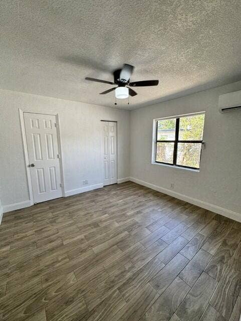 554 W 1st Street, Riviera Beach, FL 33404 9c93f074-05d0-478b-a38c-48fb21867976