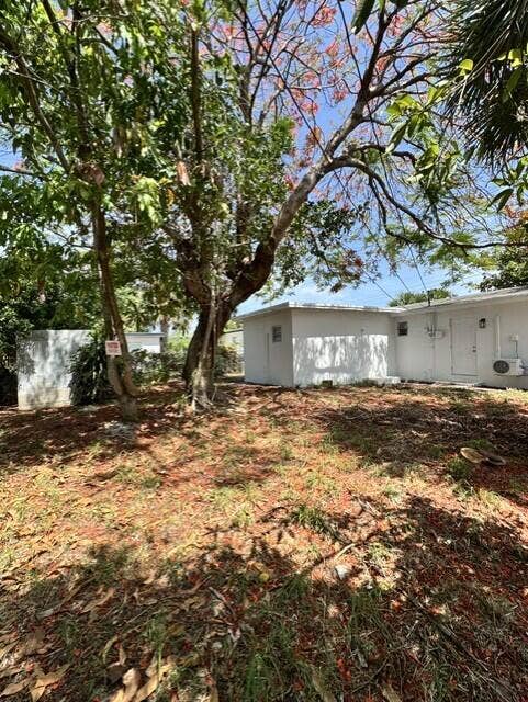 554 W 1st Street, Riviera Beach, FL 33404 90a866ca-3ef5-4a61-afff-4859e5ad63f8