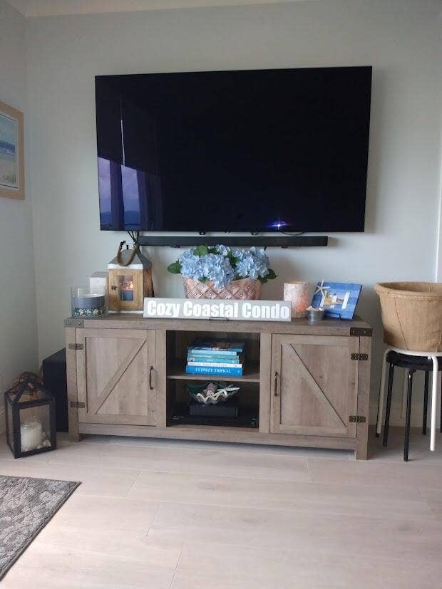 ROYAL COAST LIVINGROOM 3