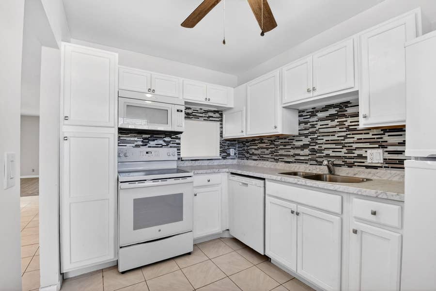 Property photo for 201 Oxford 600, West Palm Beach, FL