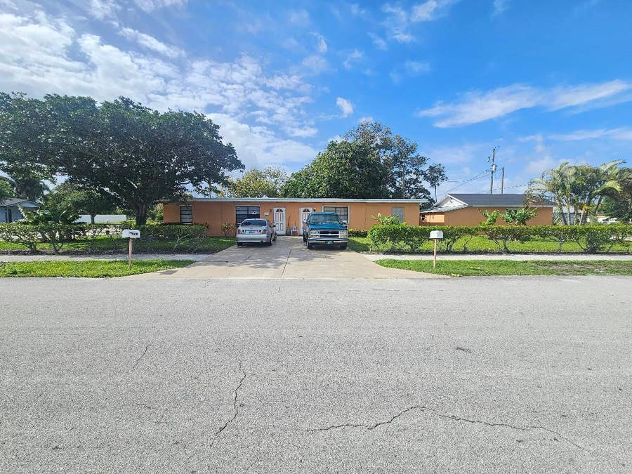 Property photo for 800 NW 1st Street, Delray Beach, FL