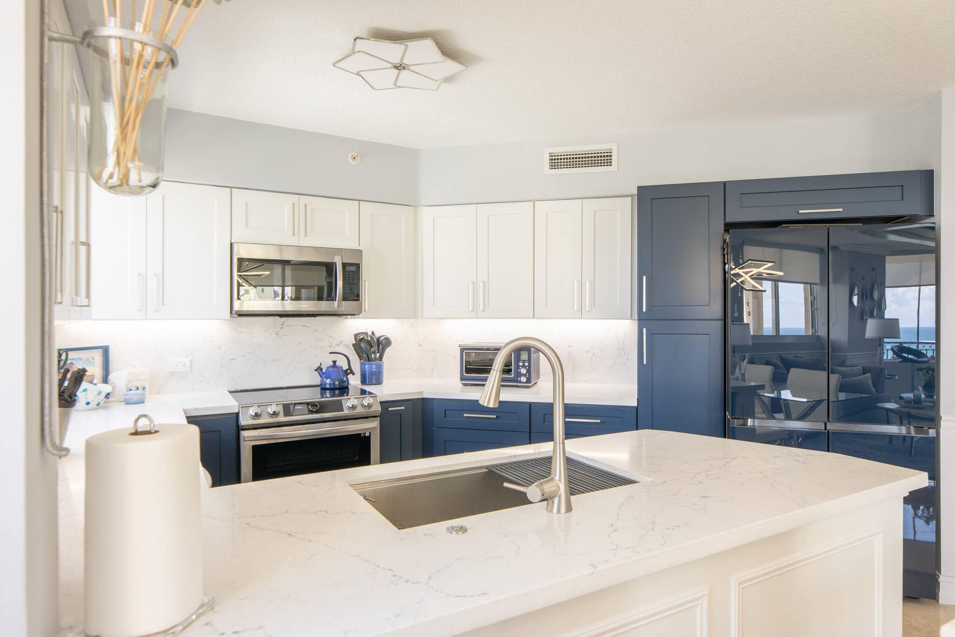 2001 N Ocean Boulevard, #Apt 1201, Fort Lauderdale, FL 33305 Kitchen