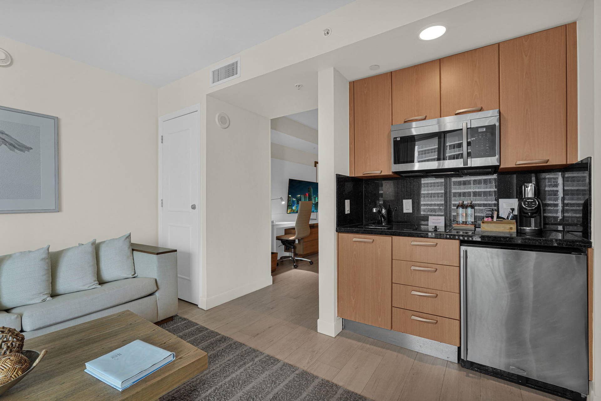 505 N Fort Lauderdale Beach Boulevard, #1403, Fort Lauderdale, FL 33304 18-web-or-mls-DSC07221
