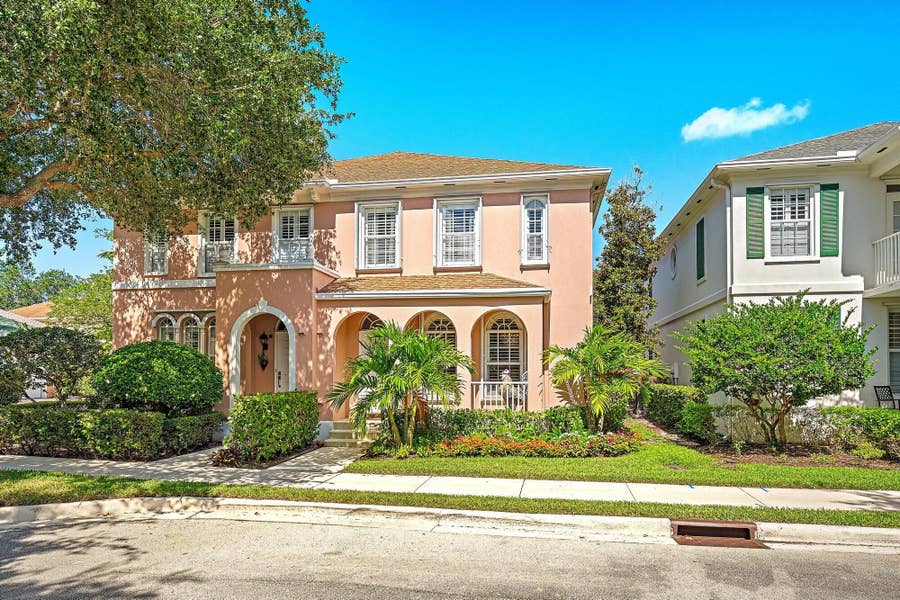 Property photo for 137 Middlebury Drive, Jupiter, FL