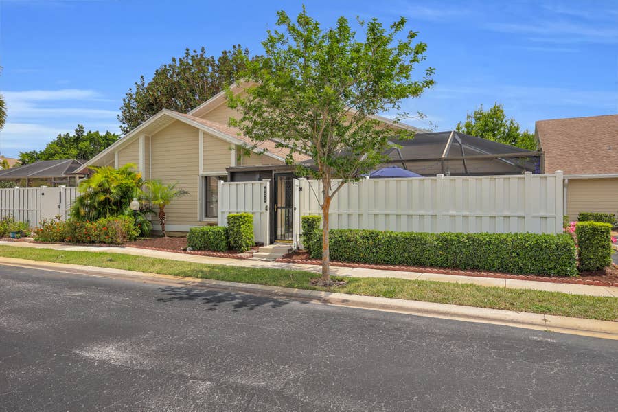 Property photo for 802 Summerwinds Lane, Jupiter, FL
