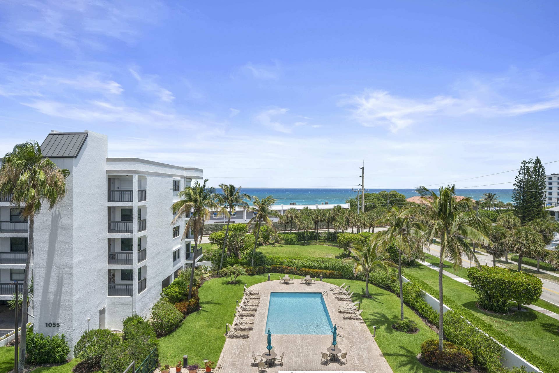 Spectacular Ocean & Pool Views