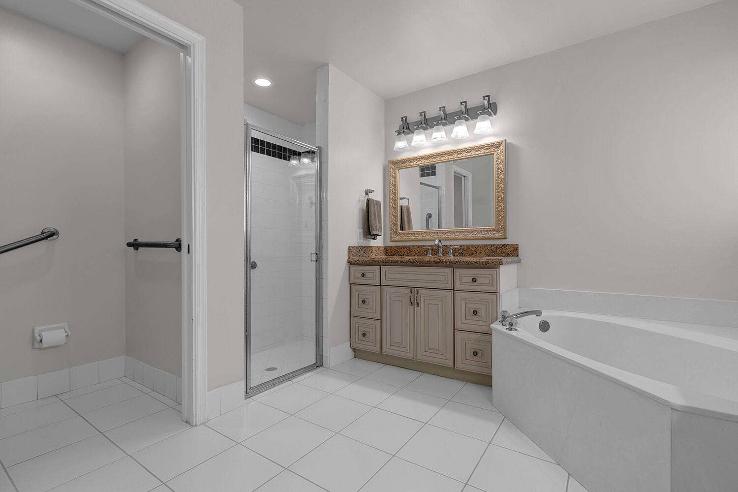 22925 Sterling Lakes Drive, Boca Raton, FL 33433 Primary Bathroom