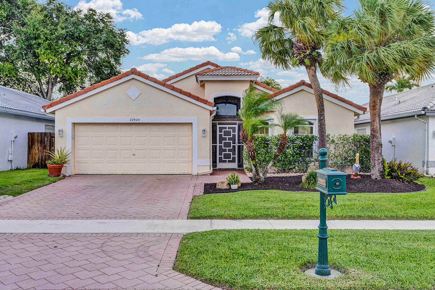 22925 Sterling Lakes Drive, Boca Raton, FL 33433 Front of House