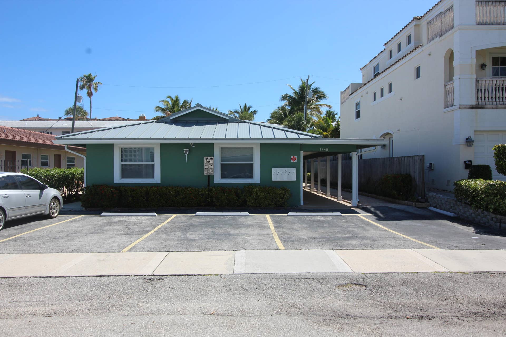 4440 Bougainvilla Drive, #4b, Lauderdale By The Sea, FL 33308 IMG_5339