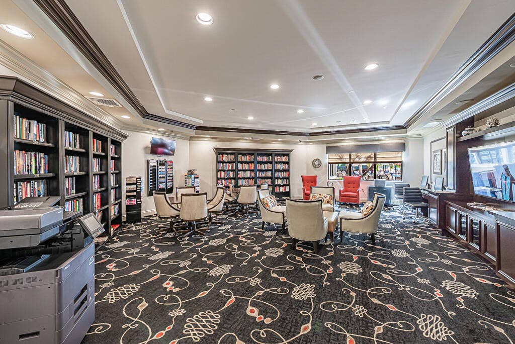 8218 La Jolla Vista Lane, Lake Worth, FL 33467 Business Ctr/library