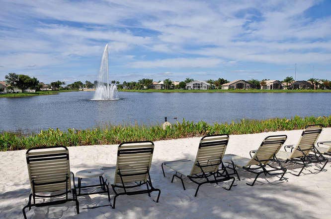 8218 La Jolla Vista Lane, Lake Worth, FL 33467 Valencia Shores Beauty!