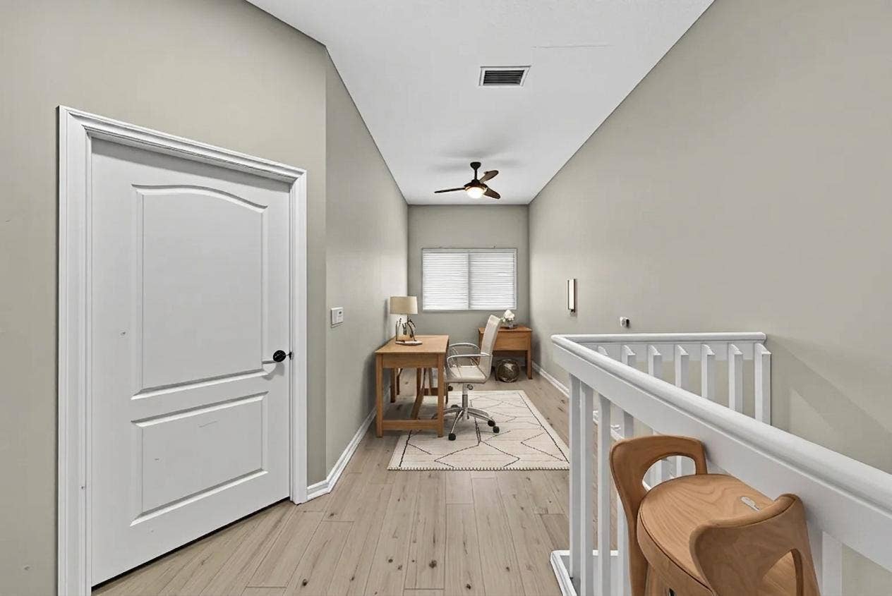 835 NE 17th Way, Fort Lauderdale, FL 33304 Virtually staged office