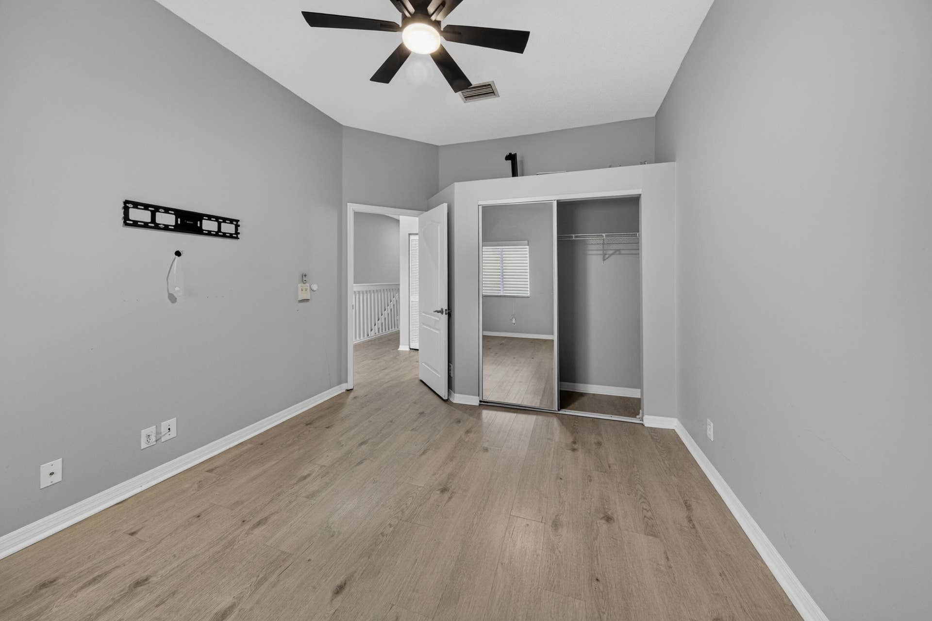 835 NE 17th Way, Fort Lauderdale, FL 33304 Large closet with above storage