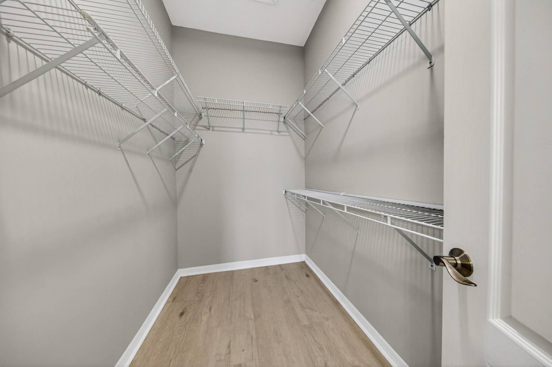 835 NE 17th Way, Fort Lauderdale, FL 33304 Walk in closet in primary bedroom