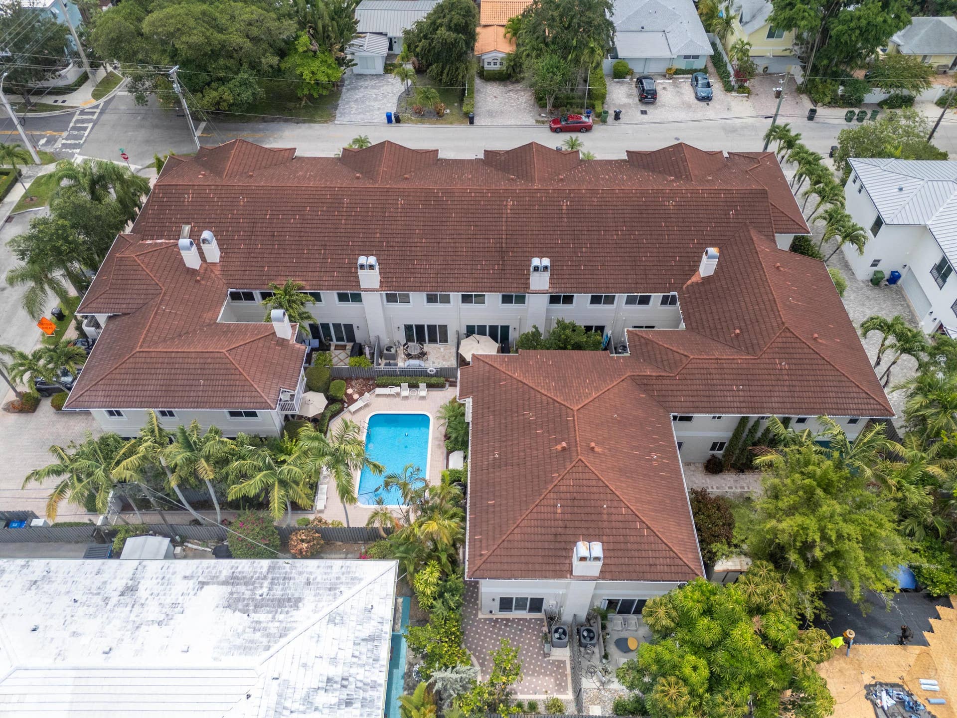 835 NE 17th Way, Fort Lauderdale, FL 33304 Close to downtown and Fort Lauderdale Beach