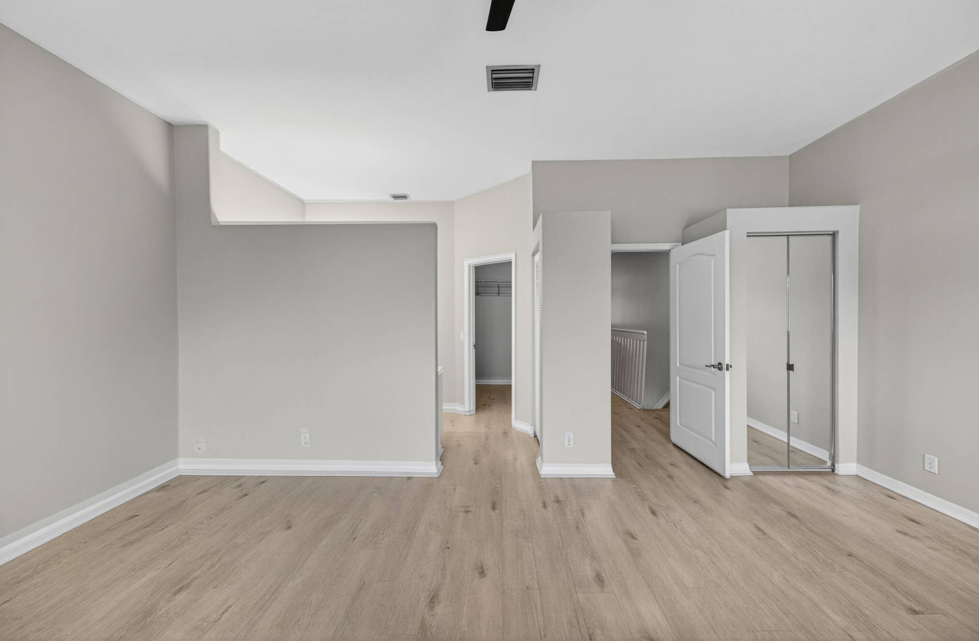 835 NE 17th Way, Fort Lauderdale, FL 33304 Wood floors in primary