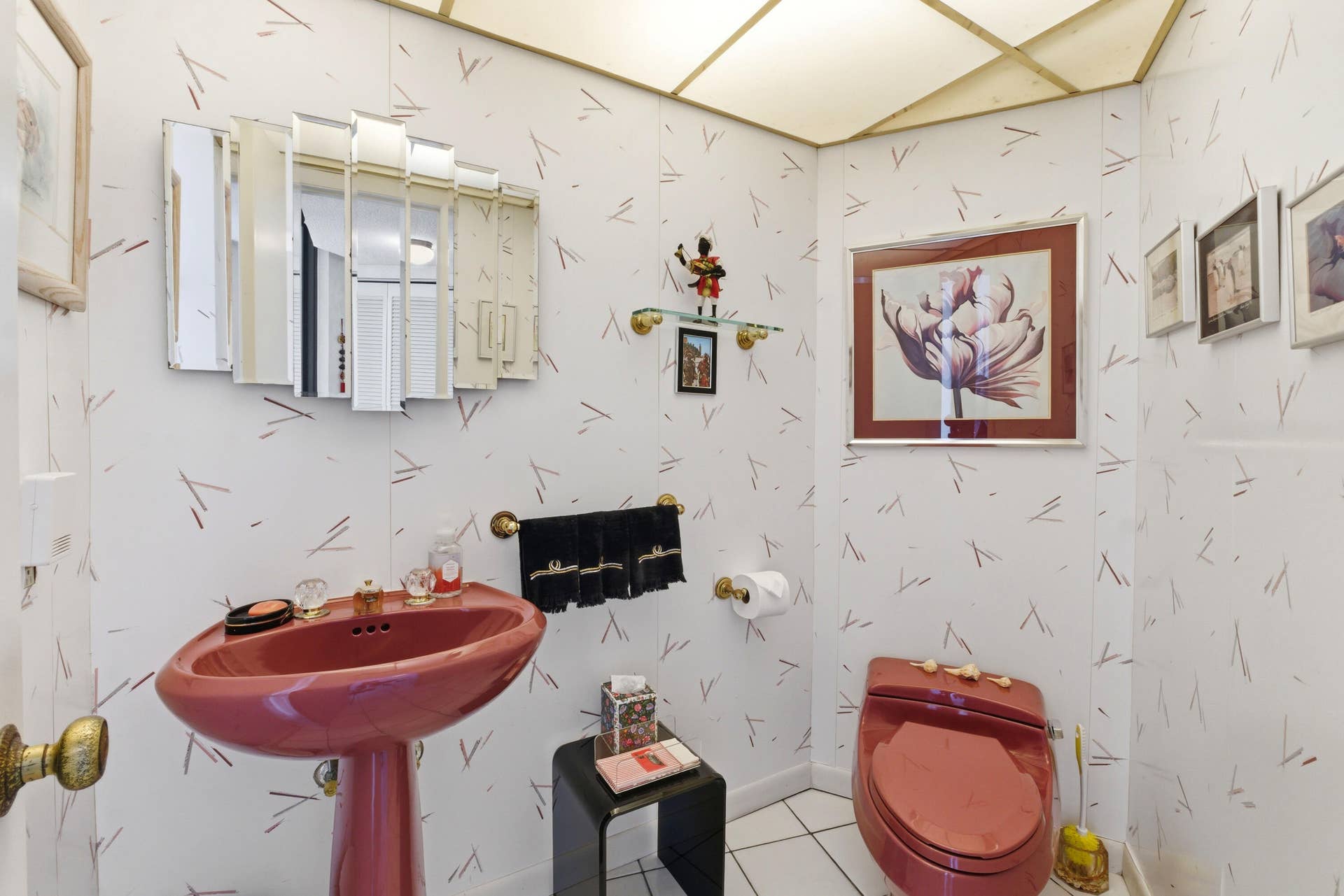 1167 Hillsboro Mile, #707, Hillsboro Beach, FL 33062 Powder room