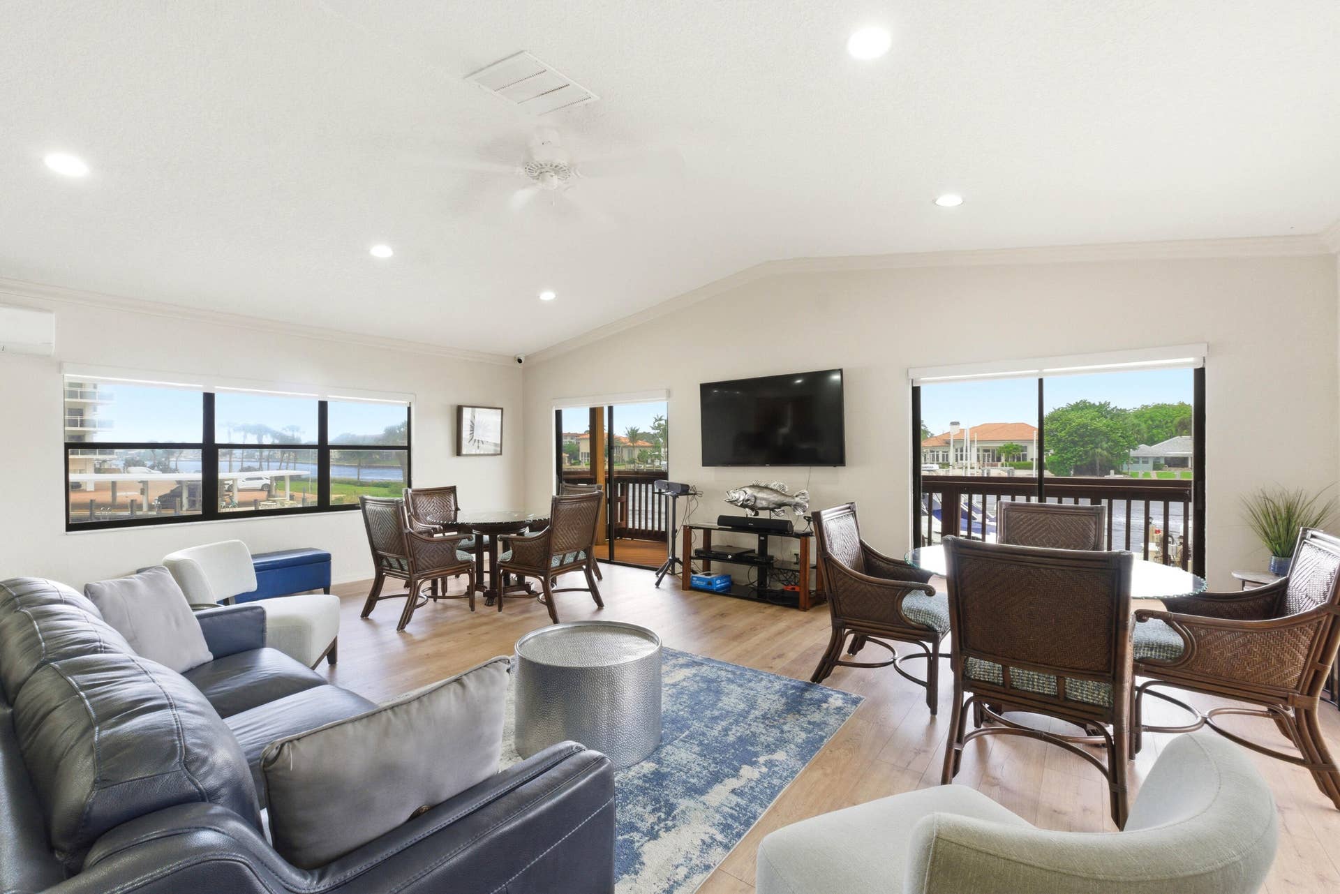 1167 Hillsboro Mile, #707, Hillsboro Beach, FL 33062 Clubhouse